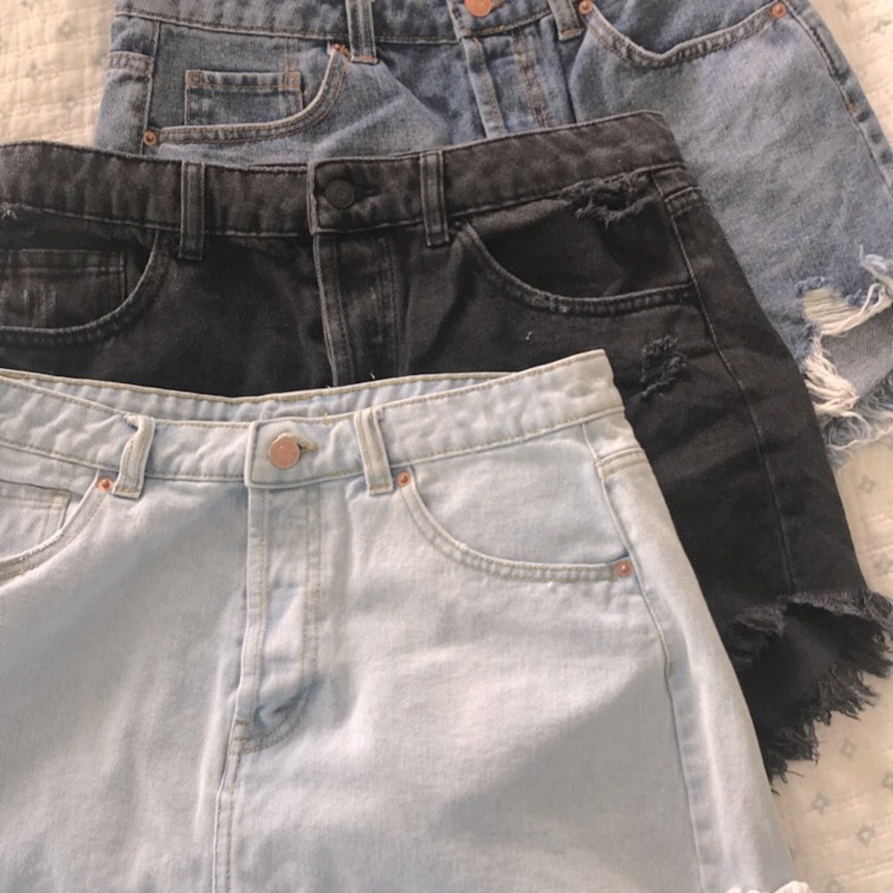 Wild fable cut off denim shorts medium wash